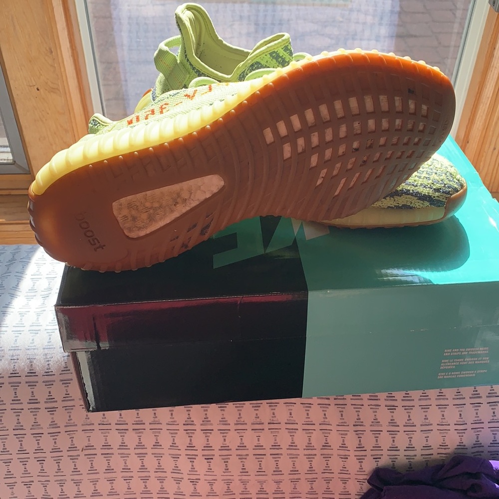 Frozen yellow yeezy - Picture 5 of 5